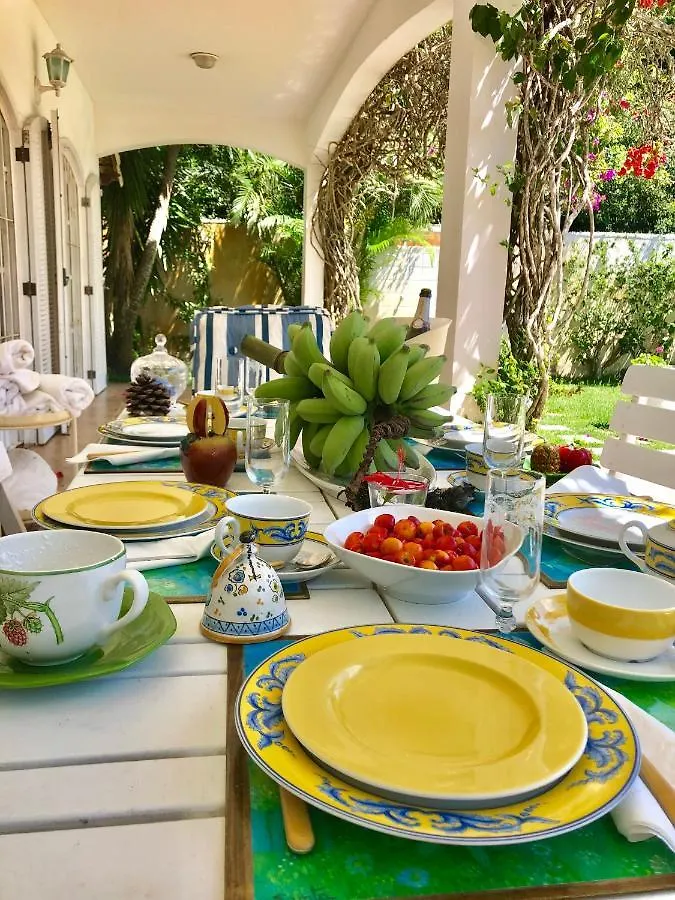 Villa Saint Tropez Cabo Frio Brasil